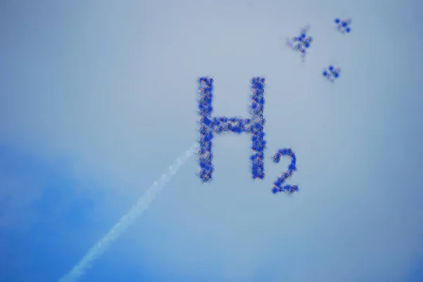 Céu Azul Com Contrail Hidrogênio Azul Letras — Fotografia de Stock