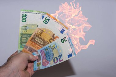 Finans piyasasında pek çok avro enflasyonuyla el ele tutuşuyor