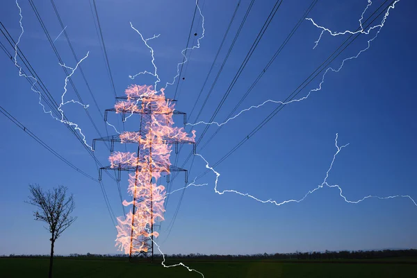 Jeden Spalovací Elektrický Sloup Mnoha Jasnými Blesky Ceny Elektřiny Zvýší — Stock fotografie