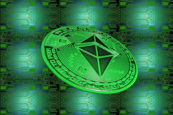 Groen Bord Een Waardevolle Groene Ether Munt Van Ethereum Crypto — Stockfoto