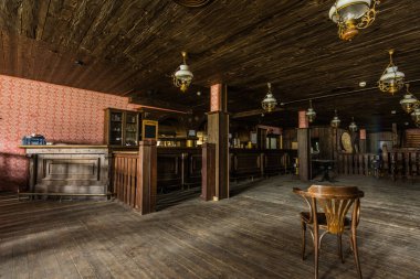 nice facility in a abandoned saloon from a western town