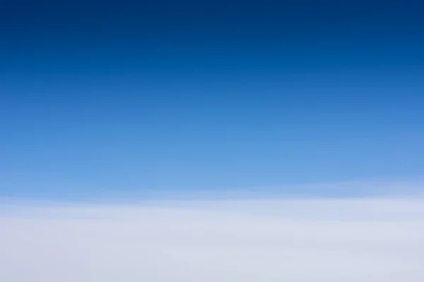 Largo Céu Azul Profundo Durante Voo Férias — Fotografia de Stock