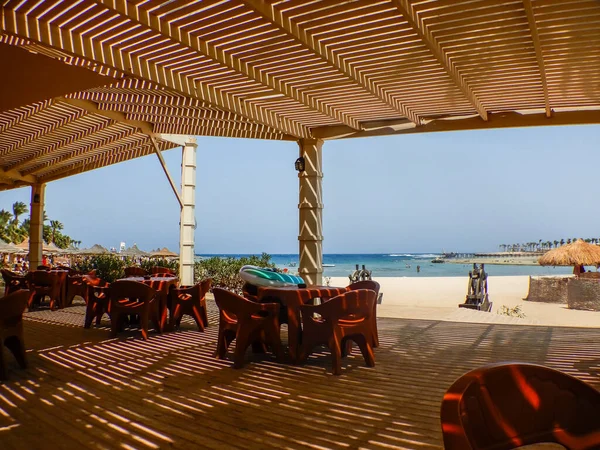 Incrível Lounge Praia Com Reflexões Sobre Férias Egito — Fotografia de Stock