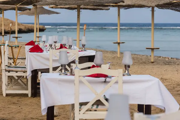 Festivaly Laid Tables Beach Sea Vacation — Stock Photo, Image