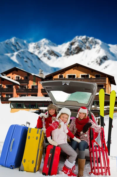 Winterurlaub, Ski, Reisen — Stockfoto