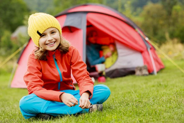 Camp in the tent - family on the camping — Stock Photo, Image