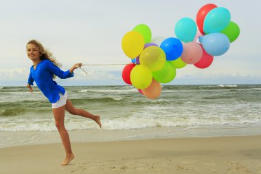 Yaz sevinç - genç kız yaz keyfi