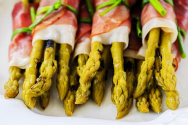 Genç - lezzetleri, gurme yemek - Izgara kuşkonmaz kuşkonmaz
