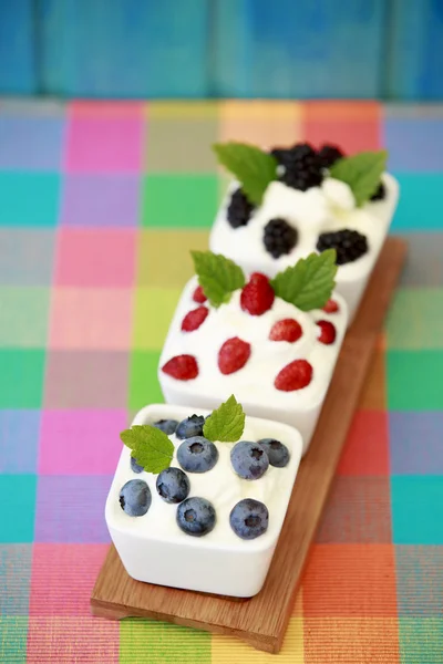 Summer delights - seasonal fruits with yogurt — Stock Photo, Image