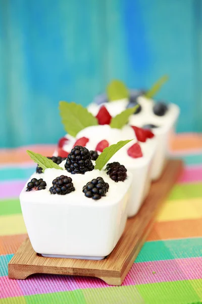 Summer delights - seasonal fruits with yogurt — Stock Photo, Image