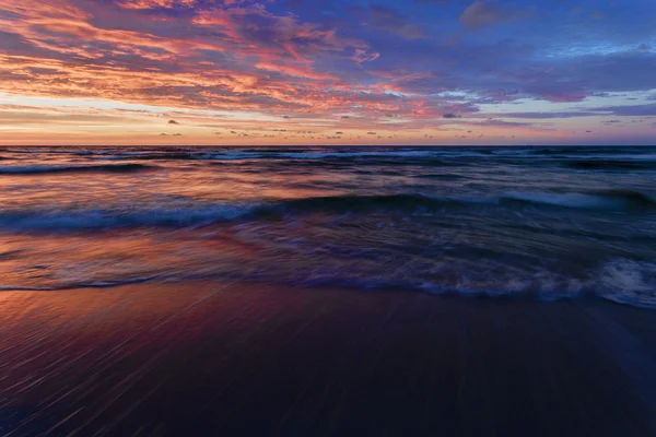 Pláž - západ slunce nad Baltské moře, Polsko — Stock fotografie