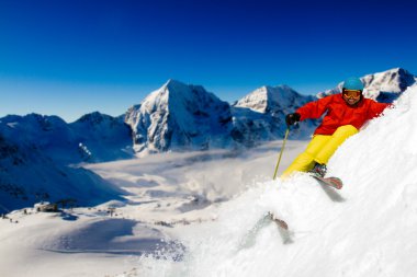 Kayak, kayakçı, freeride taze toz karda