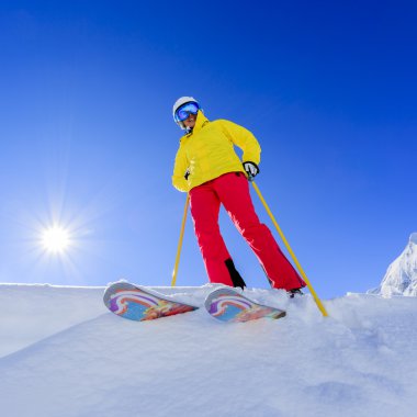 Kayak, kayakçı, kadın - freeride taze toz karda