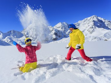 Kayak, kış, kar, güneş ve eğlenceli