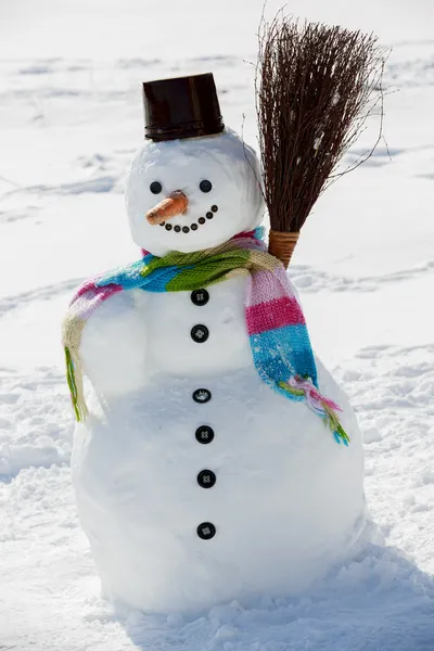 Hiver, neige, bonhomme de neige - joie hivernale — Photo