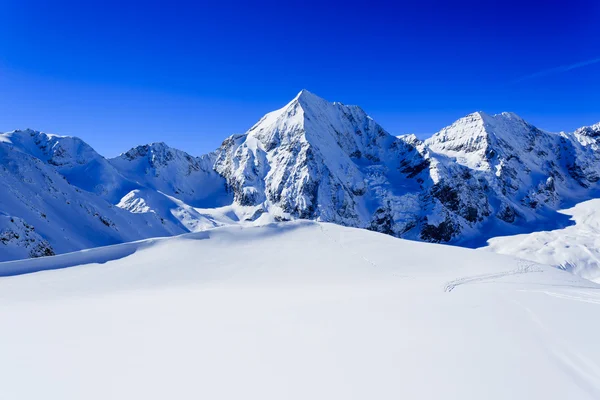 冬天山上，全景-意大利阿尔卑斯山 — 图库照片