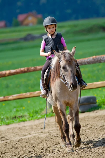 Equitação, menina equestre — Fotografia de Stock