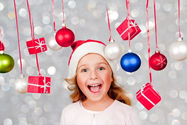 Frohe Weihnachten - schöne Mädchen genießen Weihnachten — Stockfoto