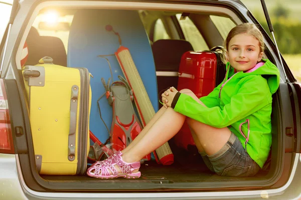 Zomervakantie, reizen - familie klaar voor de reis voor vakantie — Stockfoto