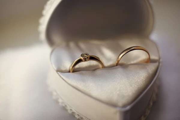 Wedding rings — Stock Photo, Image