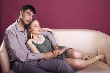 Televizyon seyrediyorum.