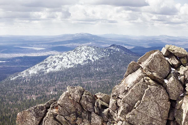 Enjoy among the mountains — Stock Photo, Image