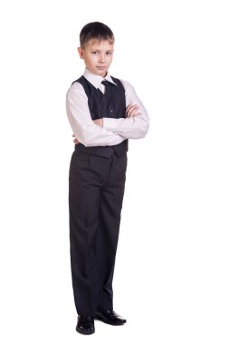 okul üniforması giyen çocuk