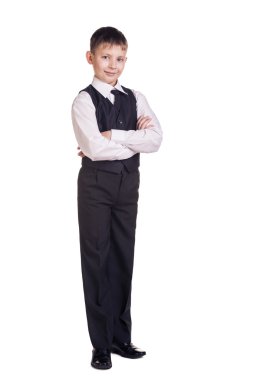 okul üniforması giyen çocuk