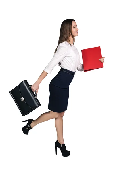 Portrait of a pretty business woman walking — Stock Photo, Image
