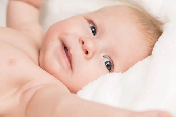 Baby yawn — Stock Photo, Image