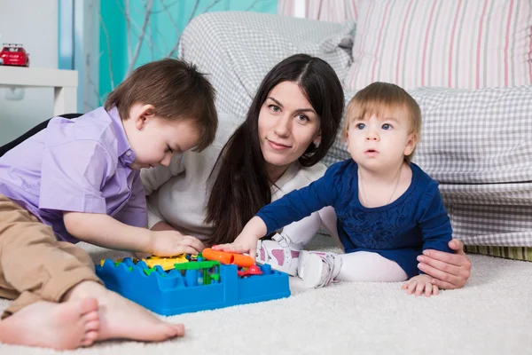 Den lyckliga familjen — Stockfoto