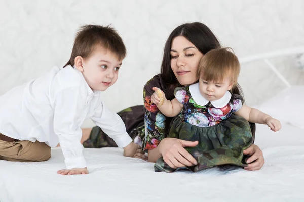 Feliz madre. — Foto de Stock