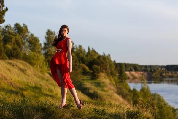 Chica en el río — Foto de Stock