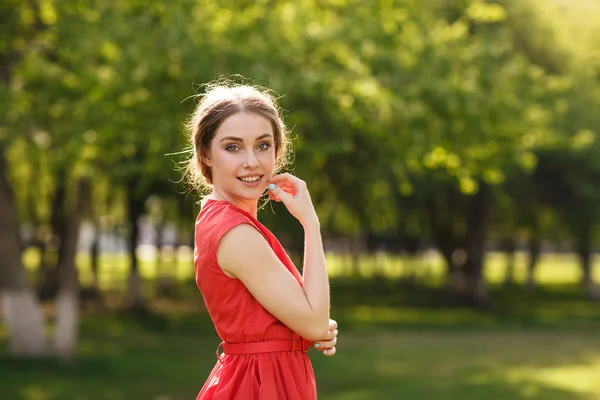 Hermosa chica — Foto de Stock