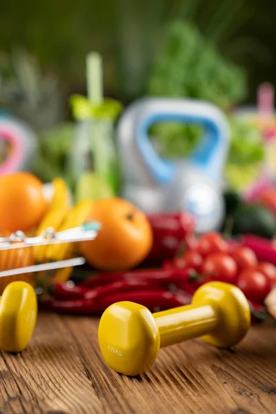 Fitness Konzept Gesunde Ernährung Obst Und Gemüse Fitnessgeräte Wiegegerät Und — Stockfoto