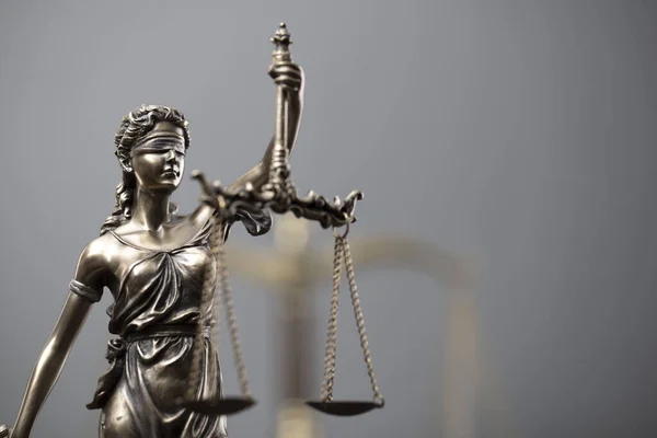 Concept Droit Justice Crimes Guerre Gavel Themis Sculpture Échelle Dans — Photo