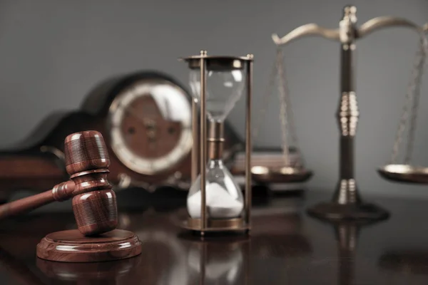 Law Concept Law Symbols Composition Judges Gavel Scale Gray Background — Stok fotoğraf
