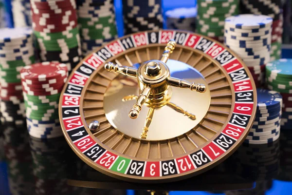 Casino Gambling Games Theme Roulette Wheel Dice Poker Chips Blue — Stok fotoğraf