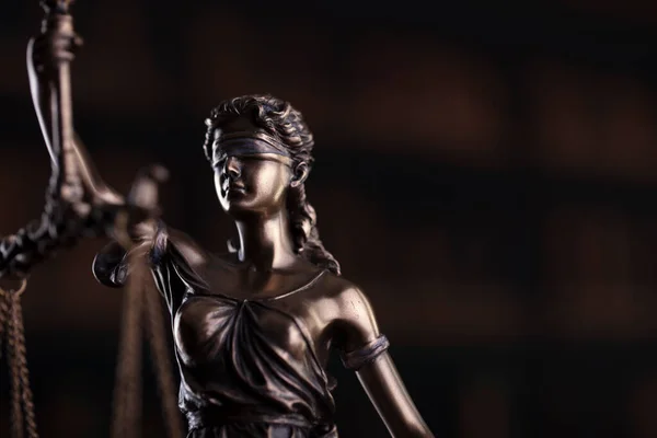 Law Justice Concept Law Symbols Composition Themis Sculpture Judges Gavel — ストック写真