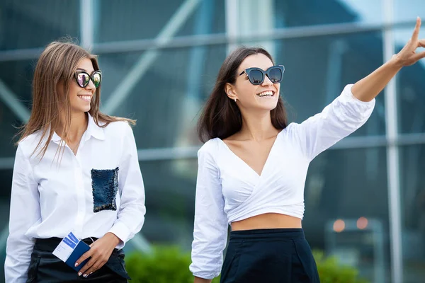 Two Stylish Female Travelers Walking Luggage Airport — Stock Photo, Image