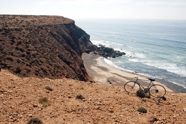 Rower na wybrzeżu Oceanu Atlantyckiego — Zdjęcie stockowe