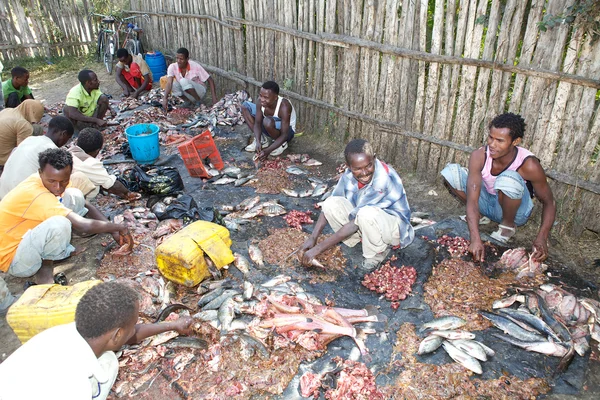 Peces en el mercado de pescado abierto —  Fotos de Stock