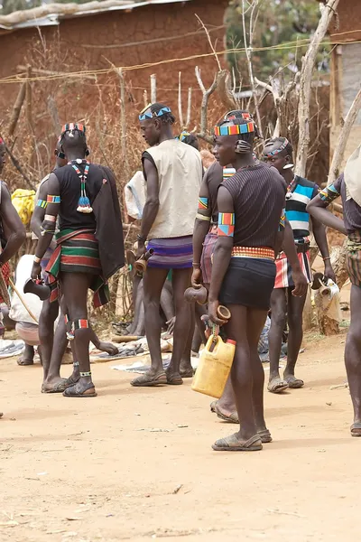 Hombres africanos en el mercado — Foto de Stock