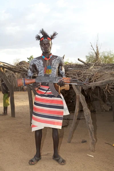 Homme tribal africain — Photo