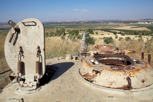 Γκολάν και δεξαμενή — Φωτογραφία Αρχείου