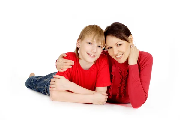 어머니와 아들 빨간 스웨터에 — 스톡 사진