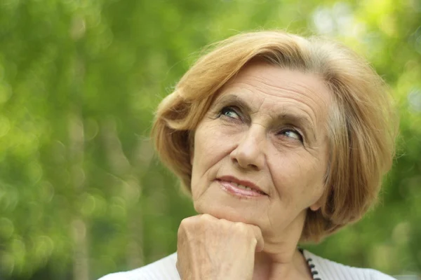 Glorious woman enjoys union with nature — Stock Photo, Image