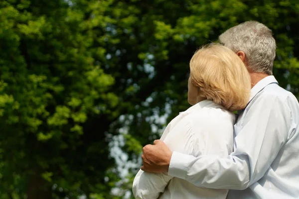 Twee prachtige genieten van de Unie met de natuur — Stockfoto