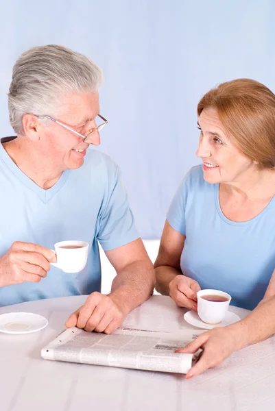 Old couple at breakfast — Stock Photo, Image