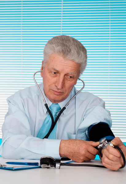 Doctor in the cabinet — Stock Photo, Image